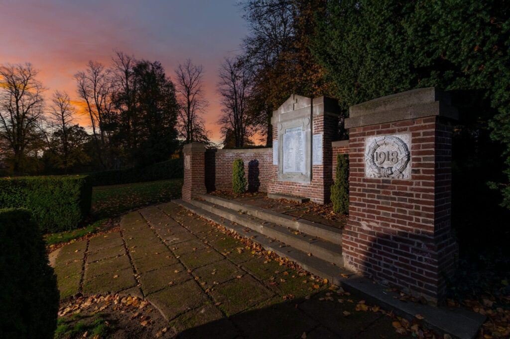 Woodbridge School war memorial