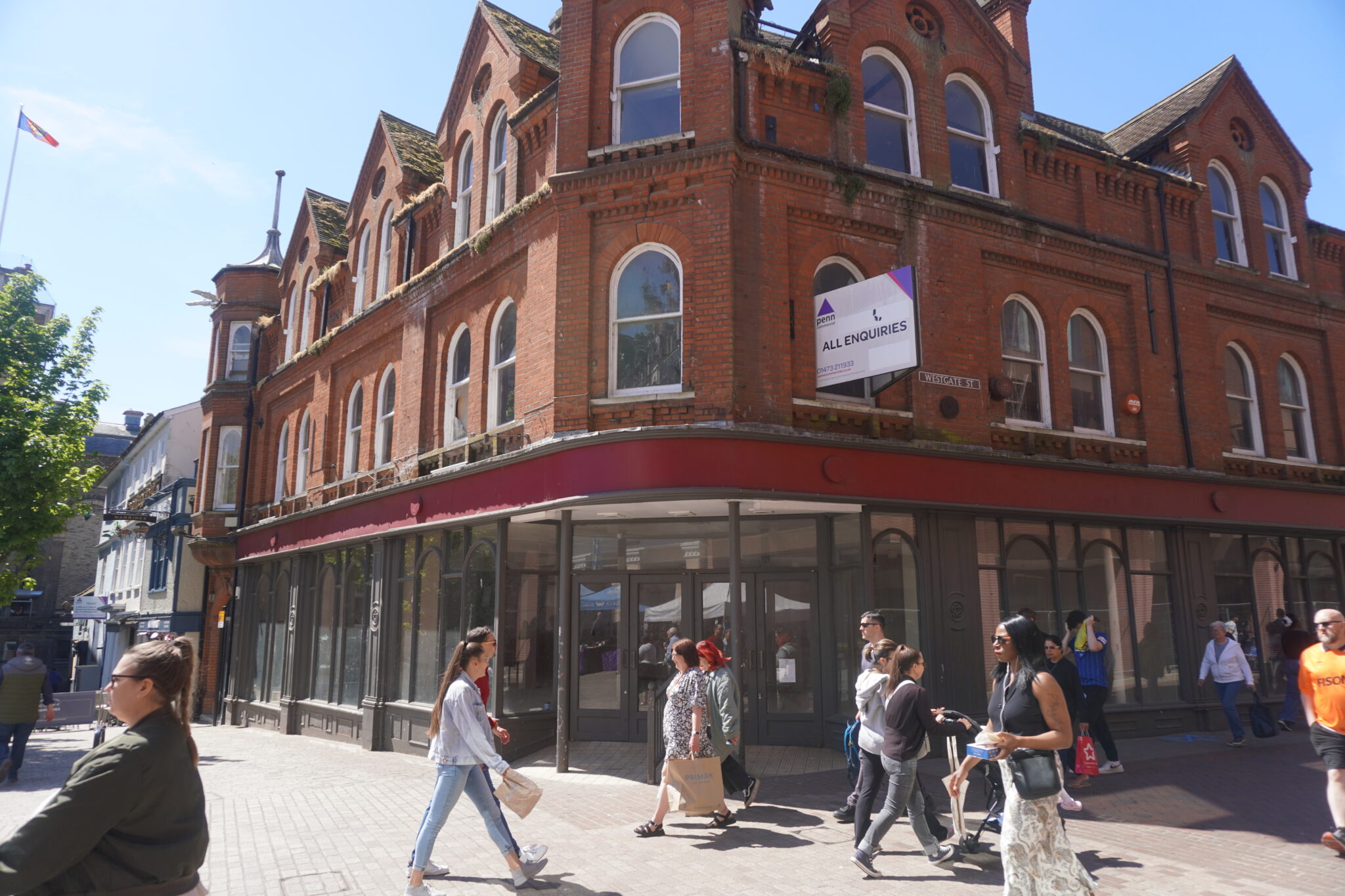 Grimwades empty store.